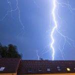 マンションに落雷！家の中の電化製品を雷から保護！注意することは？